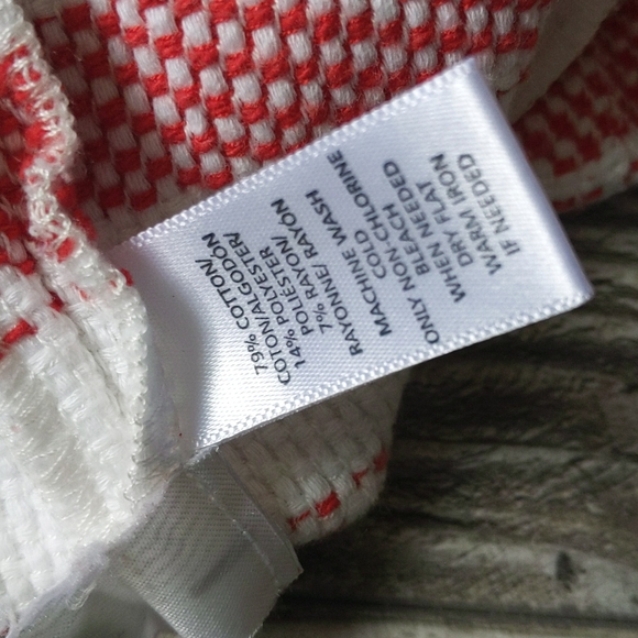 LOFT Anne Taylor Red Stripe Riviera Shorts Size 2 - Picture 7 of 7